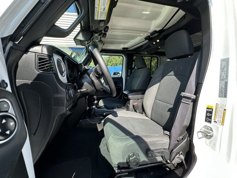 2024 Jeep Wrangler 4xe Sahara photo 10