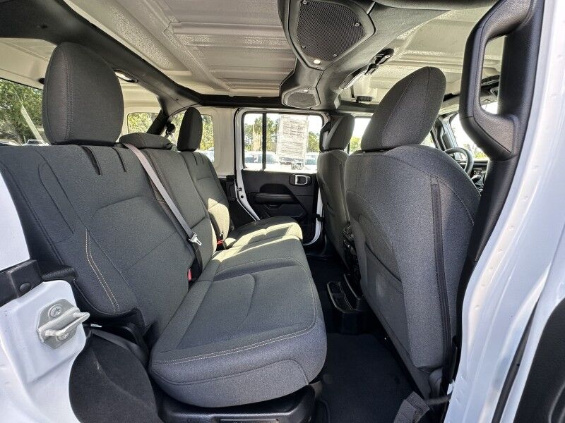 2024 Jeep Wrangler 4xe Sahara photo 16