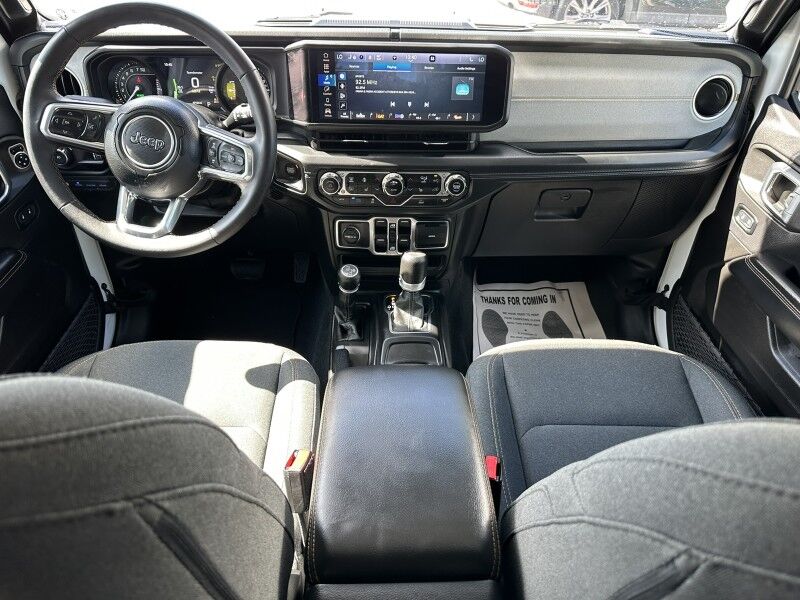 2024 Jeep Wrangler 4xe Sahara photo 23