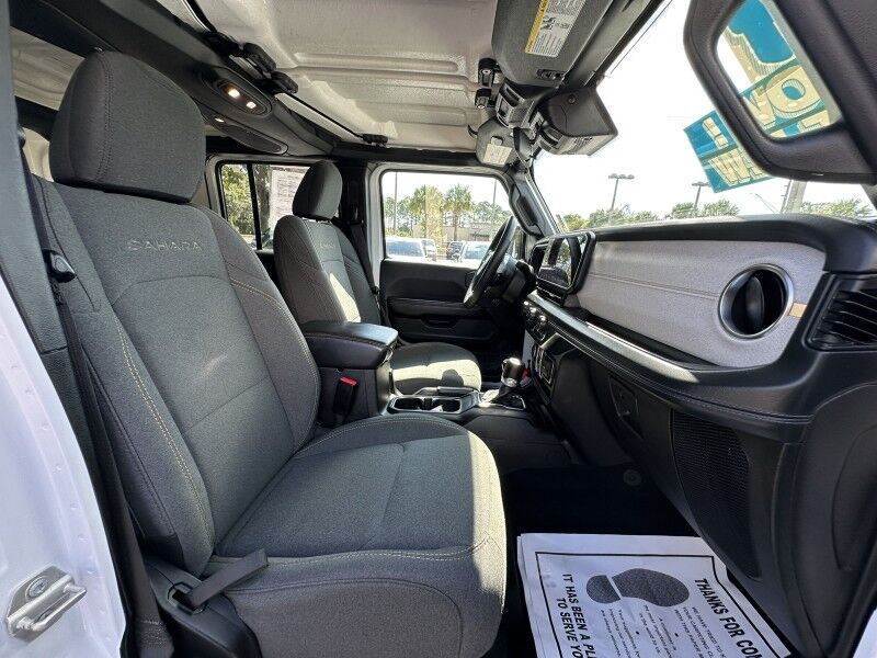 2024 Jeep Wrangler 4xe Sahara photo 18