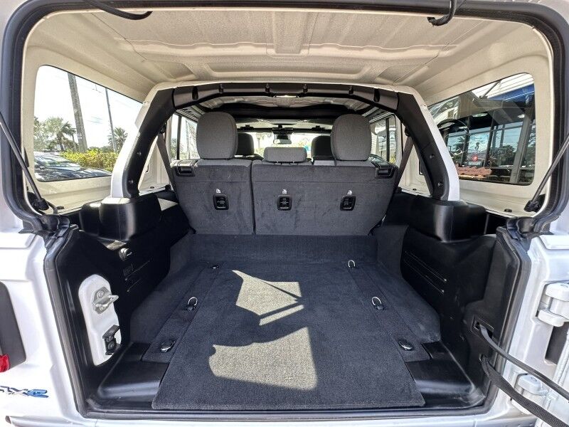 2024 Jeep Wrangler 4xe Sahara photo 31