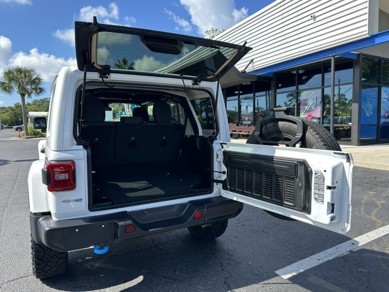 2024 Jeep Wrangler 4xe Sahara photo 30