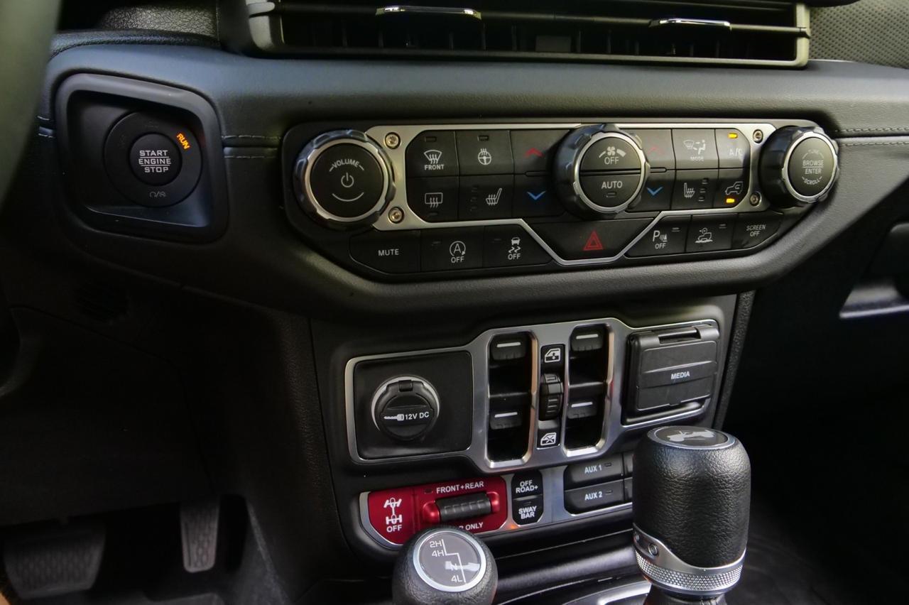 2024 Jeep Wrangler Rubicon 4X4 / Sky One Roof / Wheels & Tires Upgrade! Lincolnton NC