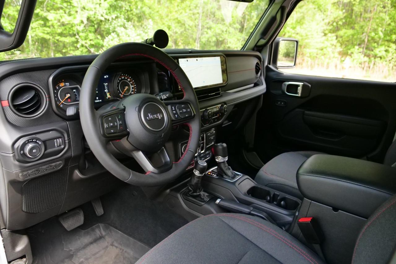 2024 Jeep Wrangler Rubicon 4X4 / Sky One Roof / Wheels & Tires Upgrade! Lincolnton NC