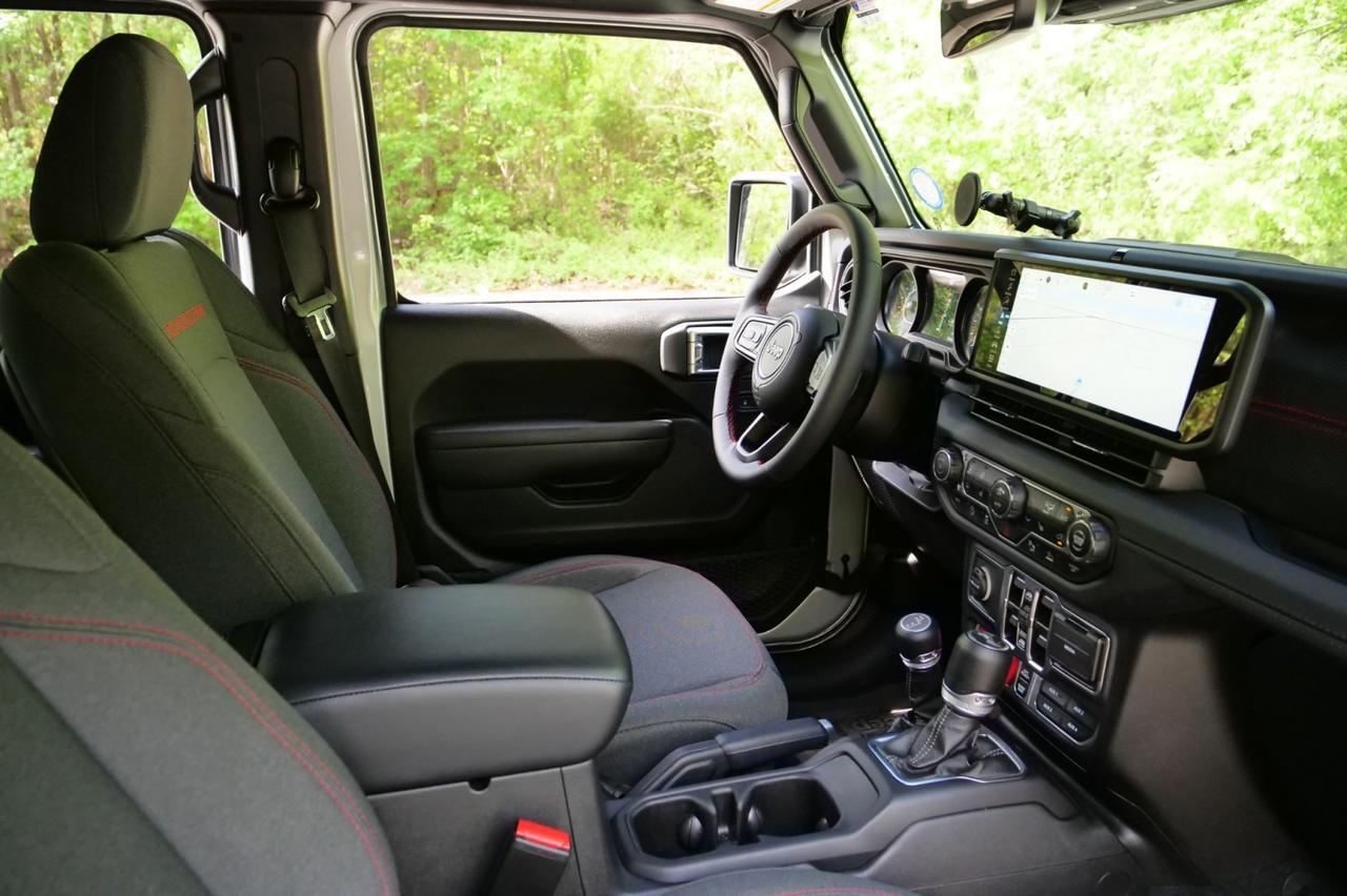 2024 Jeep Wrangler Rubicon 4X4 / Sky One Roof / Wheels & Tires Upgrade! Lincolnton NC