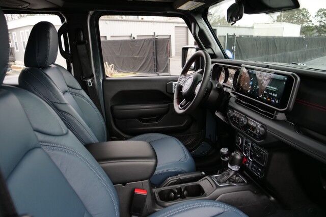 2024 Jeep Wrangler Rubicon 4X4 / Wheel & Tires Upgrade / Heated Seats! High Point NC