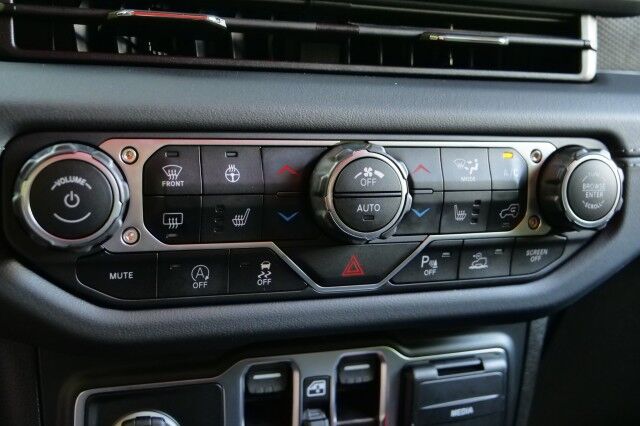 2024 Jeep Wrangler Rubicon X 4X4 / Nappa Leather / Sky One Roof! High Point NC