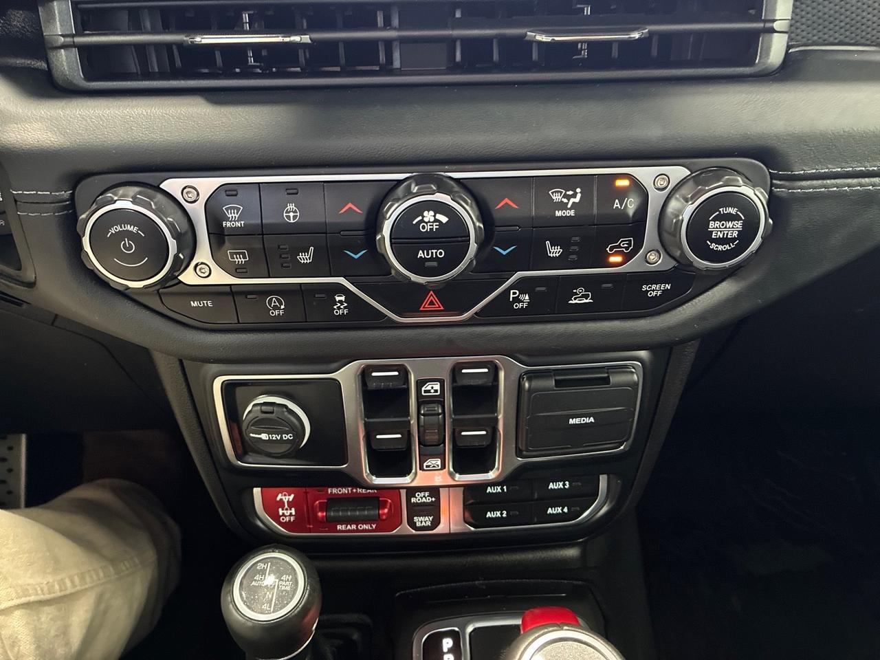 2024 Jeep Wrangler Rubicon X, Warn Winch, HD Rock Slider w/ Step, Automatic Houston TX
