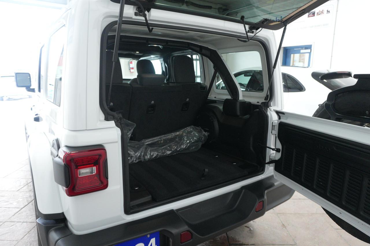2024 Jeep Wrangler Sahara 4DR 4X4 PAINTED FREEDOM TOP Listowel ON