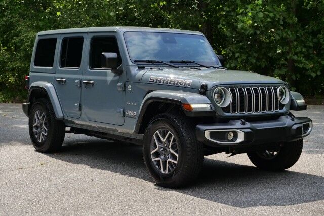 2024 Jeep Wrangler Sahara 4X4 / McKinley Leather / Heated Seats! High Point NC
