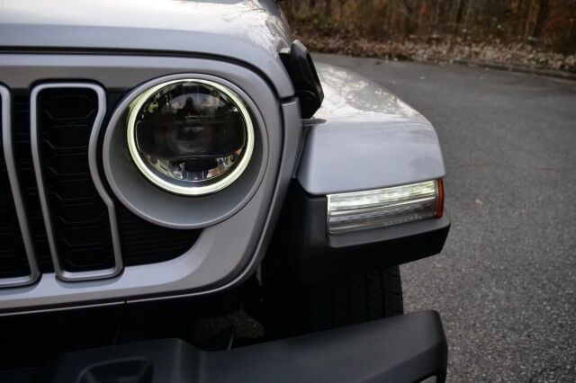 2024 Jeep Wrangler Sahara 4X4 / McKinley Leather / Tech Group! High Point NC