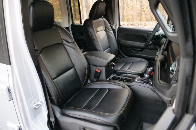 2024 Jeep Wrangler Sahara 4X4 / McKinley Leather / Tech Group! High Point NC