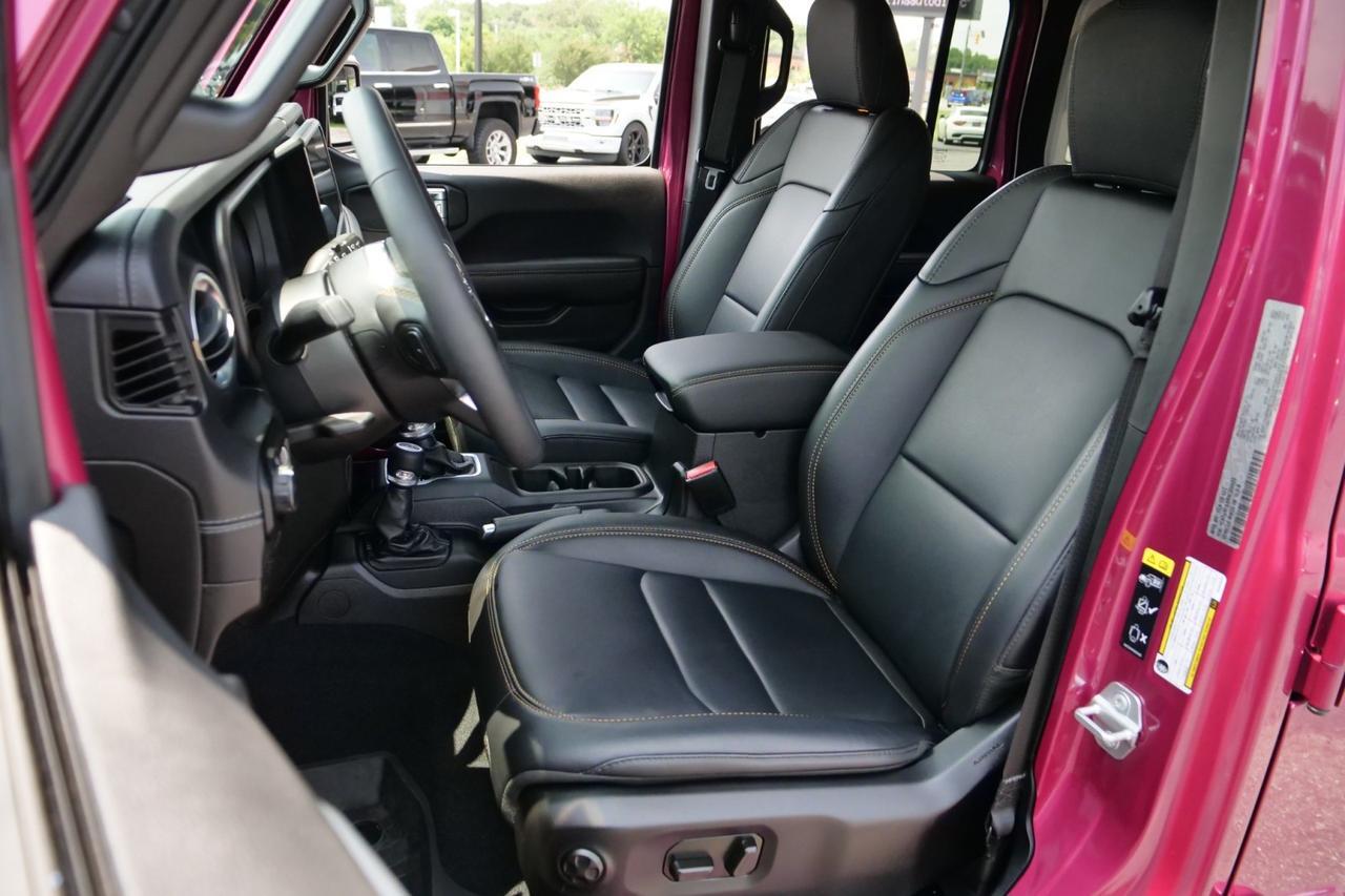 2024 Jeep Wrangler Sahara 4X4 / Technology Group / Leather Seats! Lincolnton NC