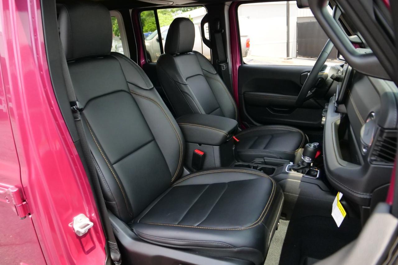 2024 Jeep Wrangler Sahara 4X4 / Technology Group / Leather Seats! Lincolnton NC