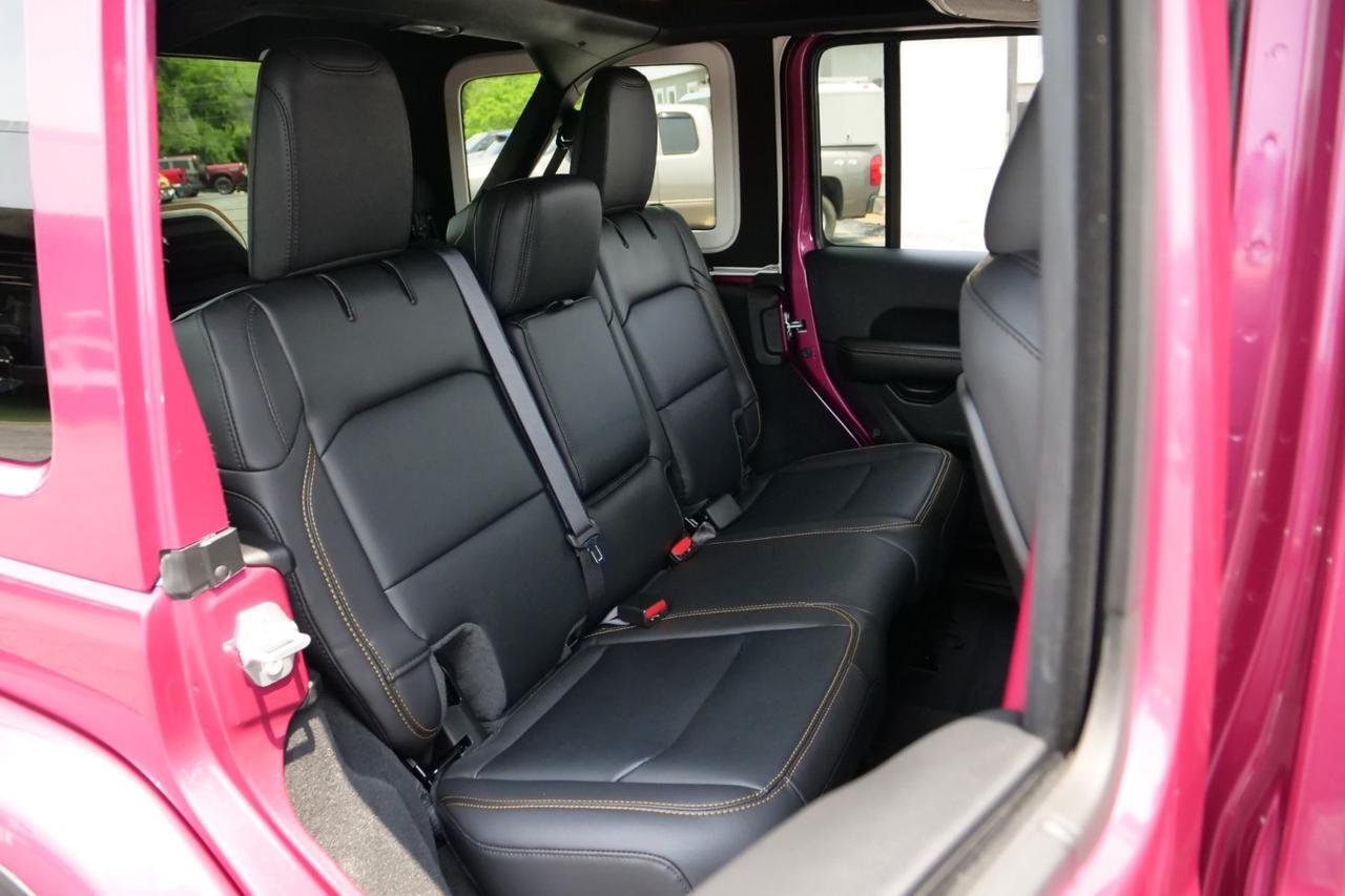 2024 Jeep Wrangler Sahara 4X4 / Technology Group / Leather Seats! Lincolnton NC