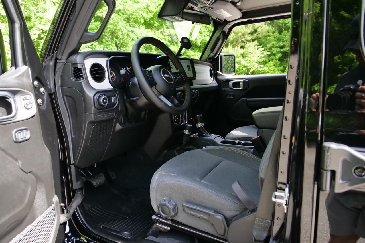 2024 Jeep Wrangler Sport S 4X4 / Adaptive Cruise / Hard Top! Lincolnton NC
