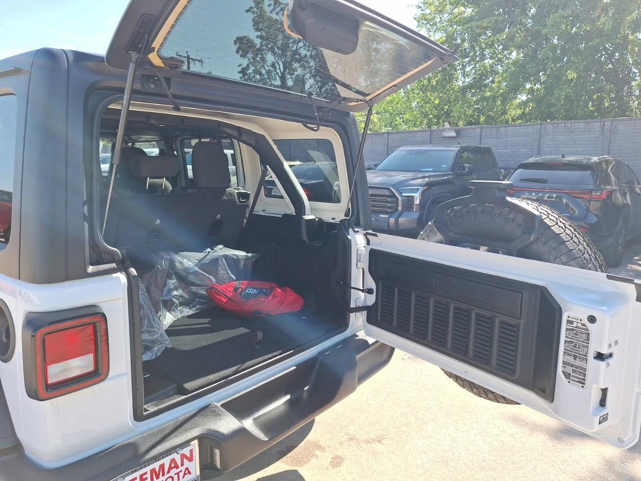 2024 Jeep Wrangler Sport S Hurst TX