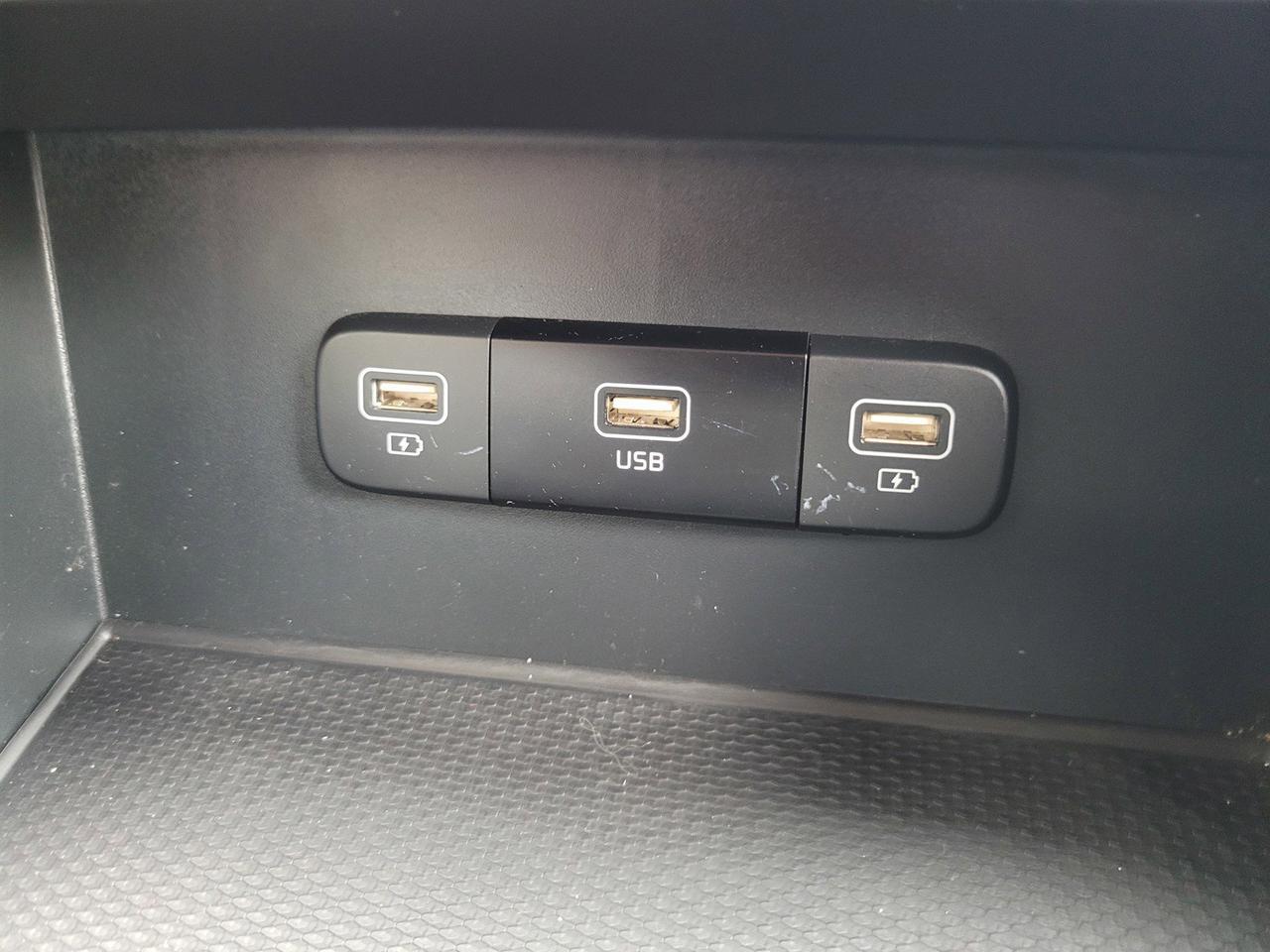 2024 KIA CARNIVAL LX Roseville CA