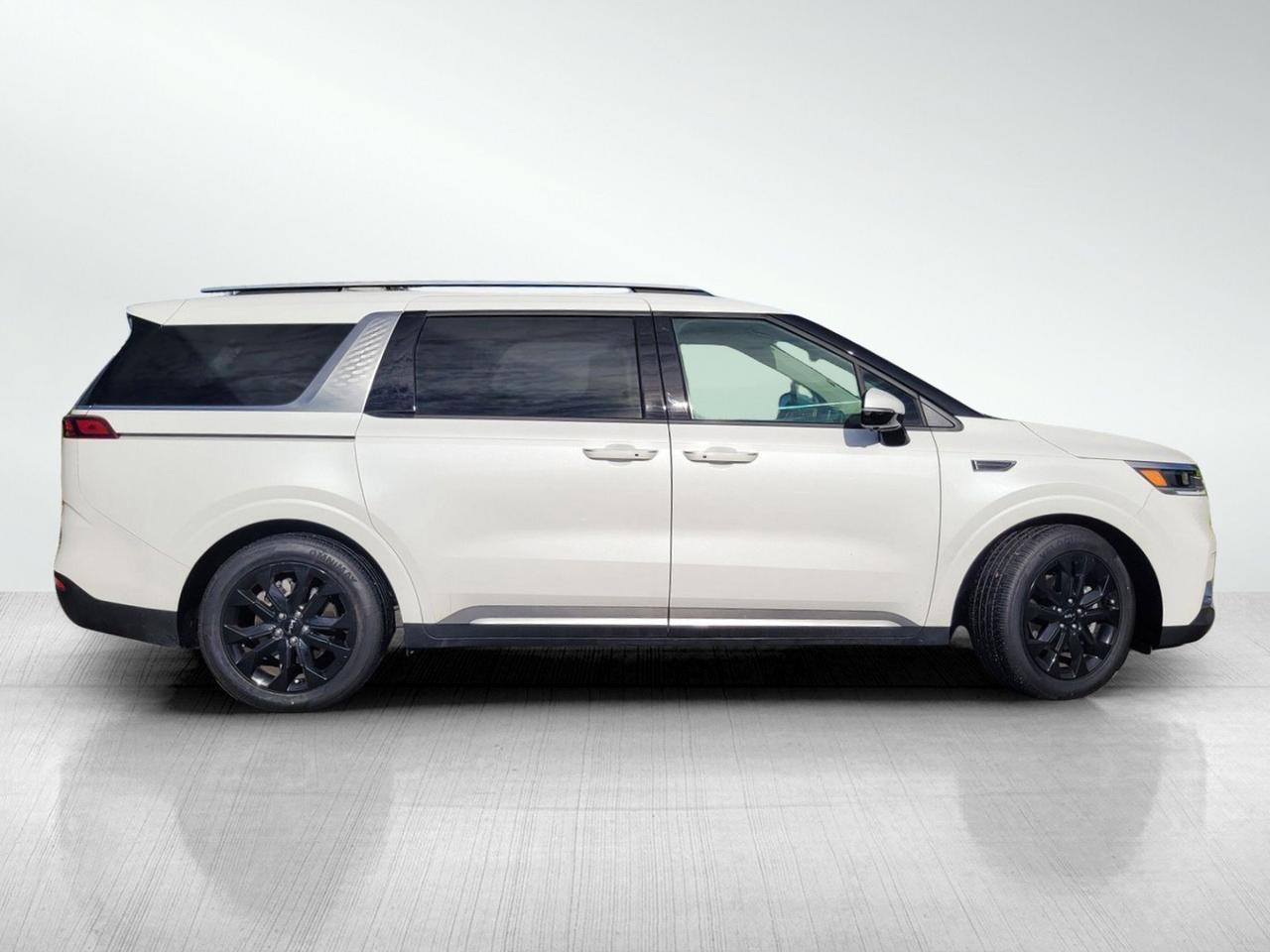 2024 KIA CARNIVAL SX