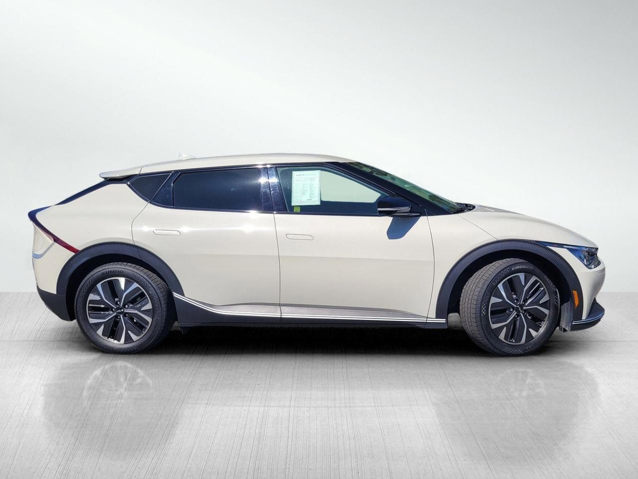 2024 KIA EV6 LIGHT LONG RANGE