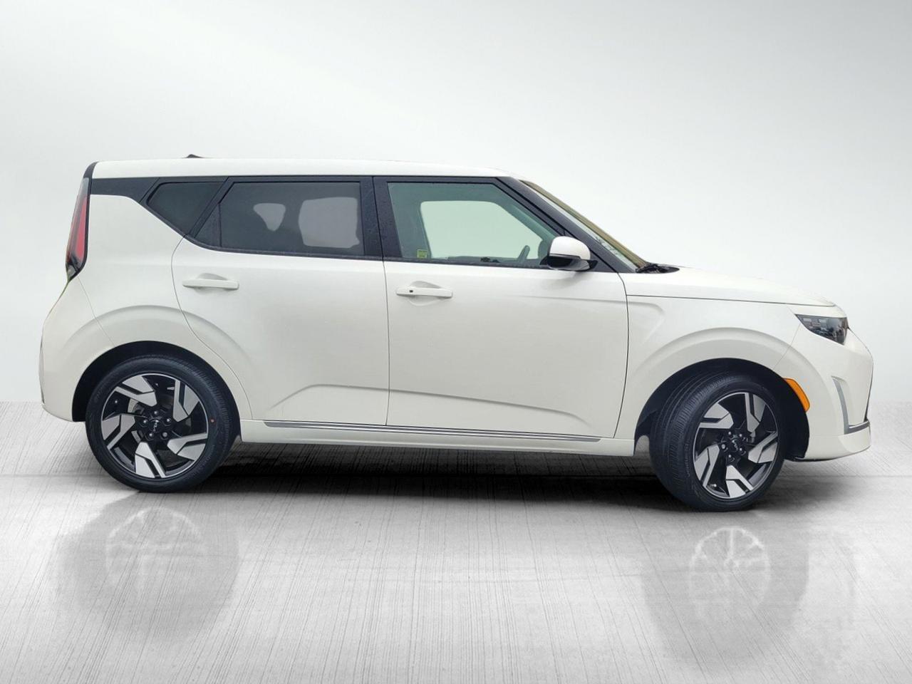 2024 KIA SOUL GT-LINE