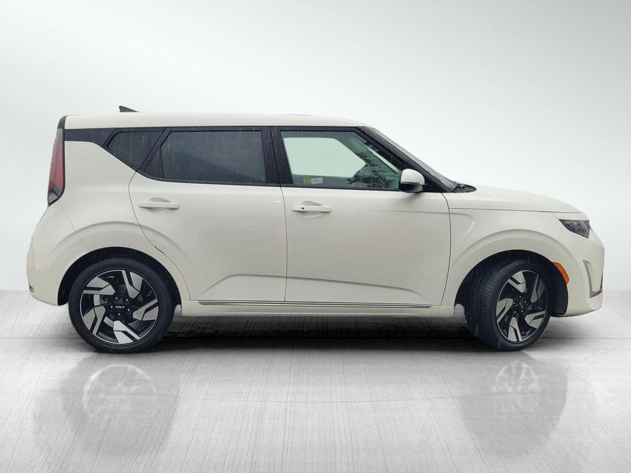 2024 KIA SOUL GT-LINE