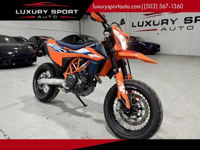 2024 KTM 690 SMC R