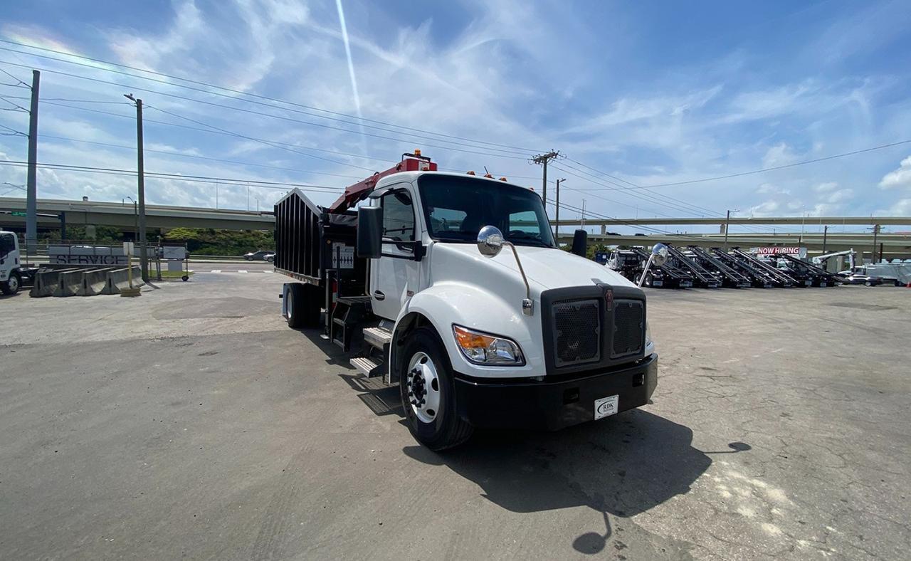 2024 Kenworth T380 28 yd Pac-Mac Grapple Truck