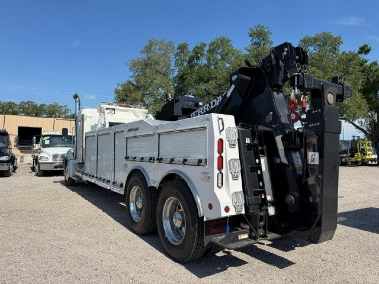 2024 Kenworth T880 Jerr-Dan 25-Ton Wrecker