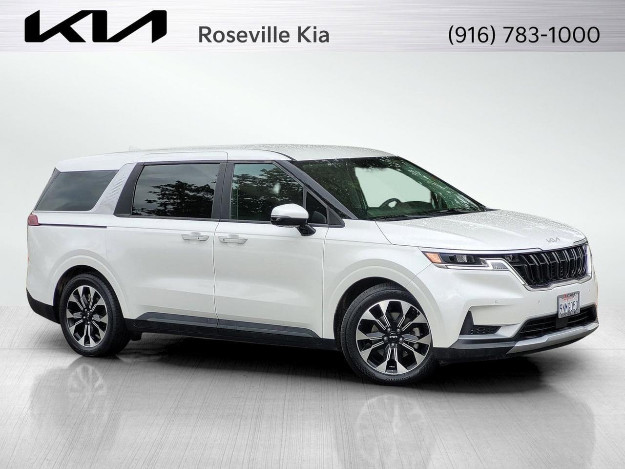 2024 Kia CARNIVAL EX