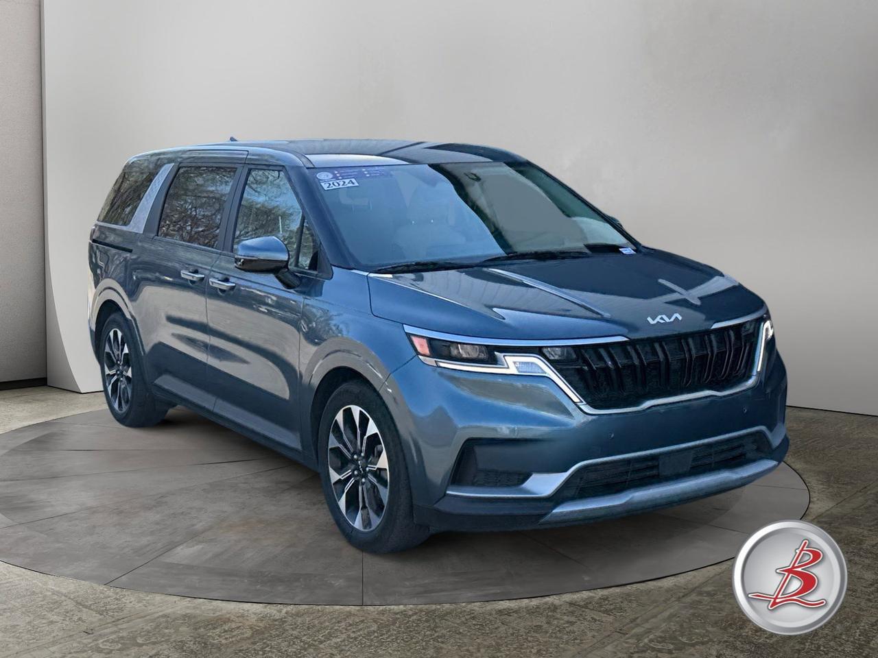 2024 Kia CARNIVAL EX