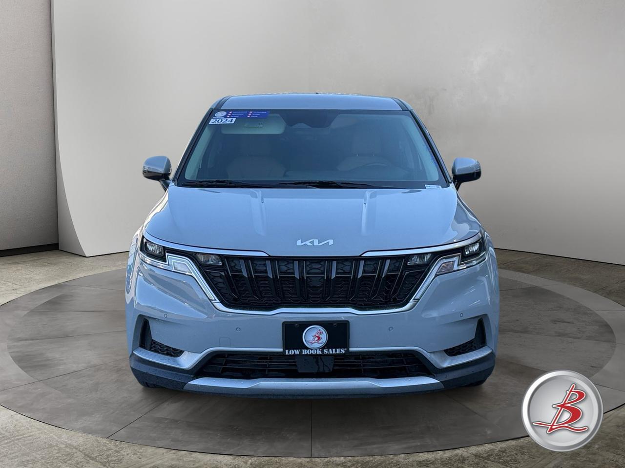 2024 Kia CARNIVAL EX