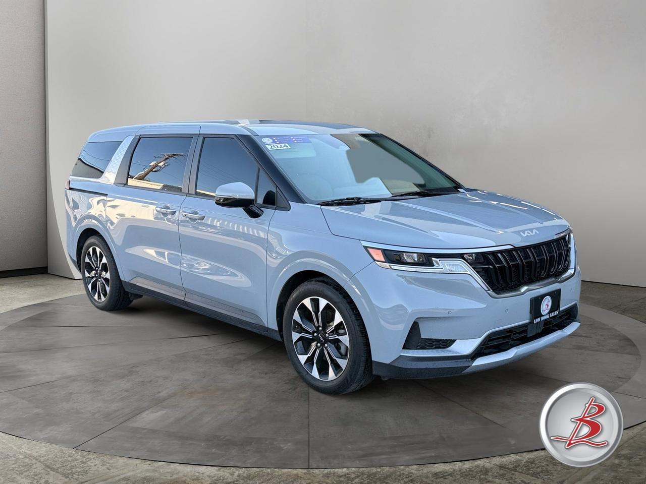 2024 Kia CARNIVAL EX