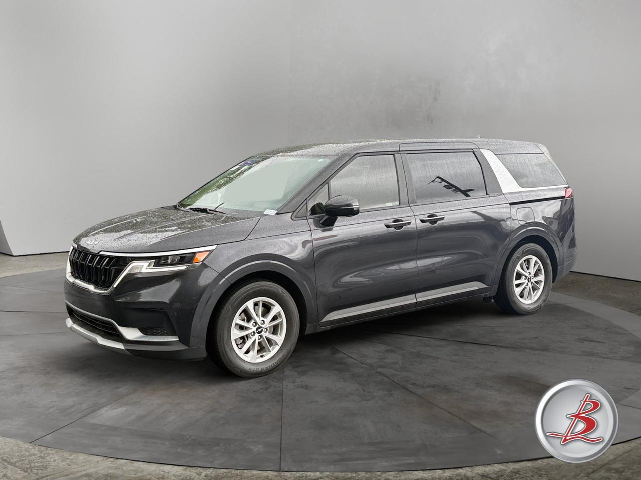 2024 Kia CARNIVAL LX