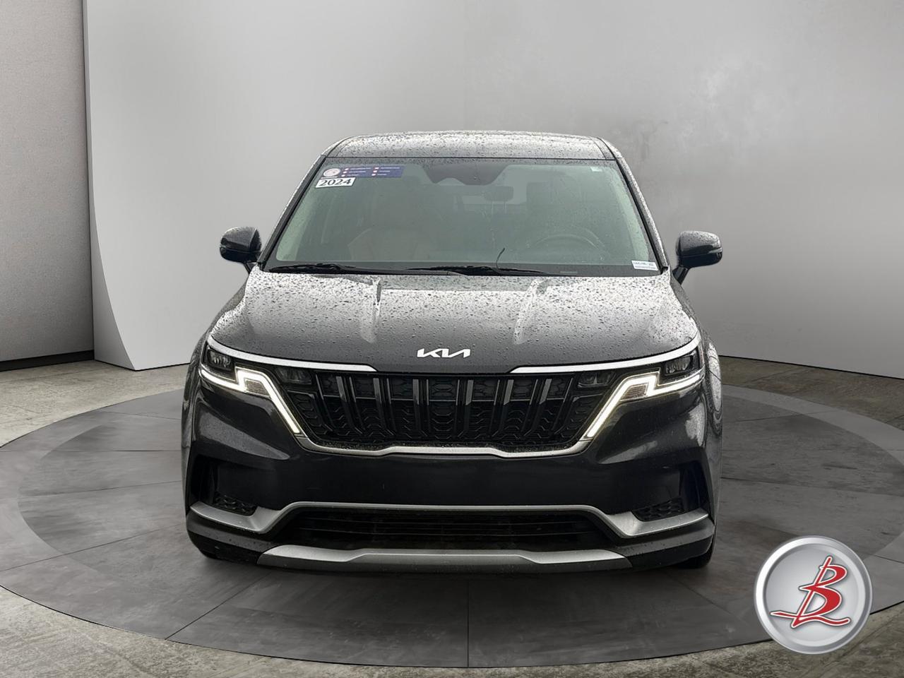 2024 Kia CARNIVAL LX
