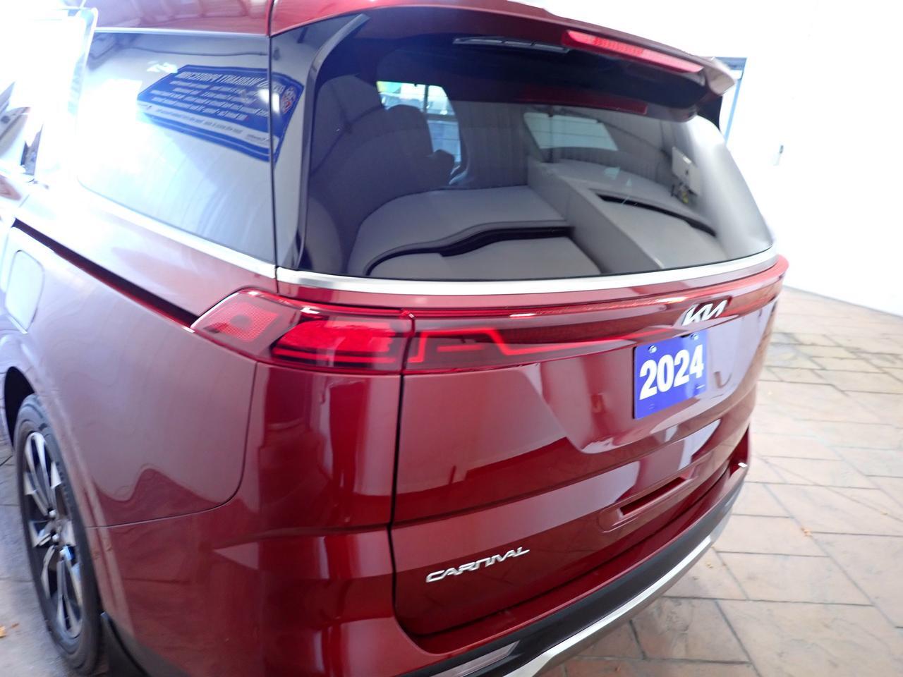 2024 Kia Carnival EX FWD LEATHER NAVI 8 PASS Listowel ON