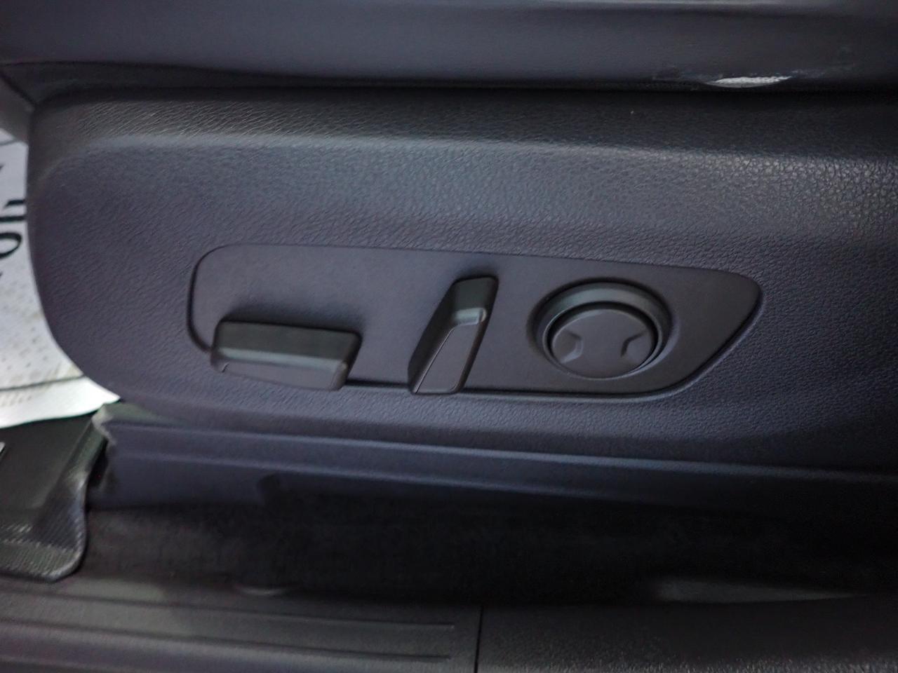 2024 Kia Carnival EX FWD LEATHER NAVI 8 PASS Listowel ON
