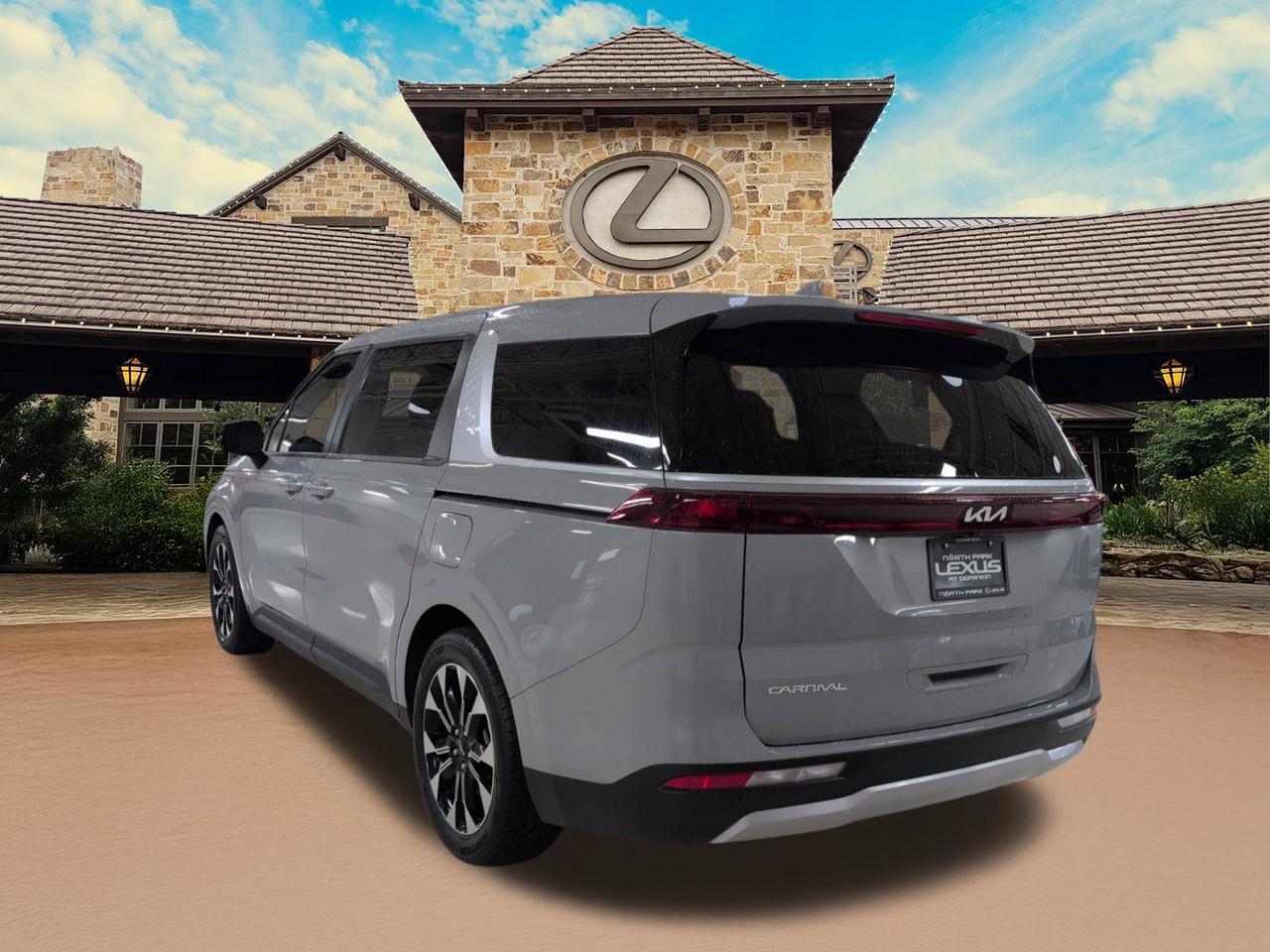 2024 Kia Carnival EX