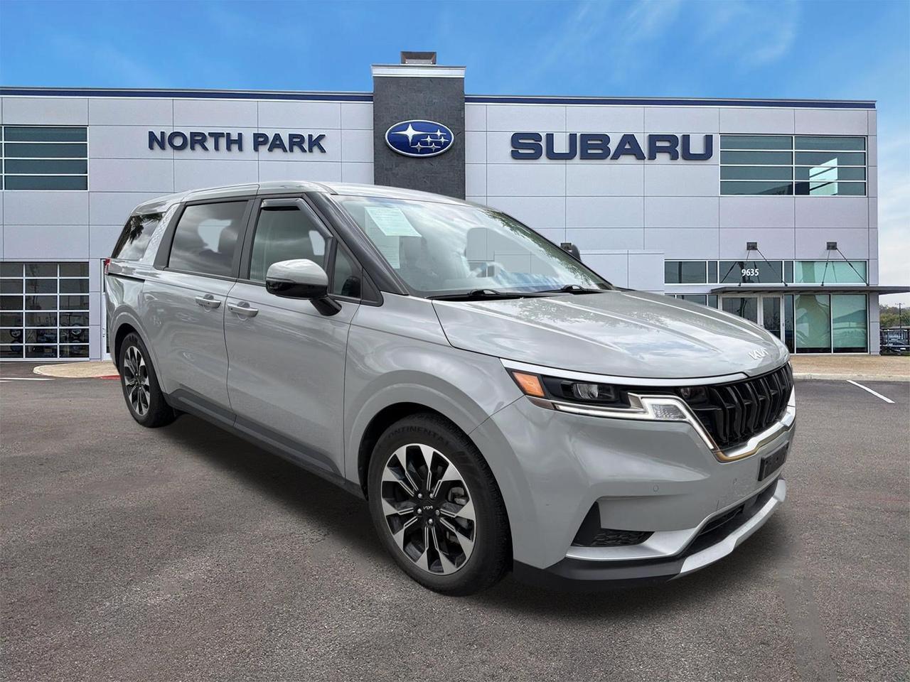 2024 Kia Carnival EX