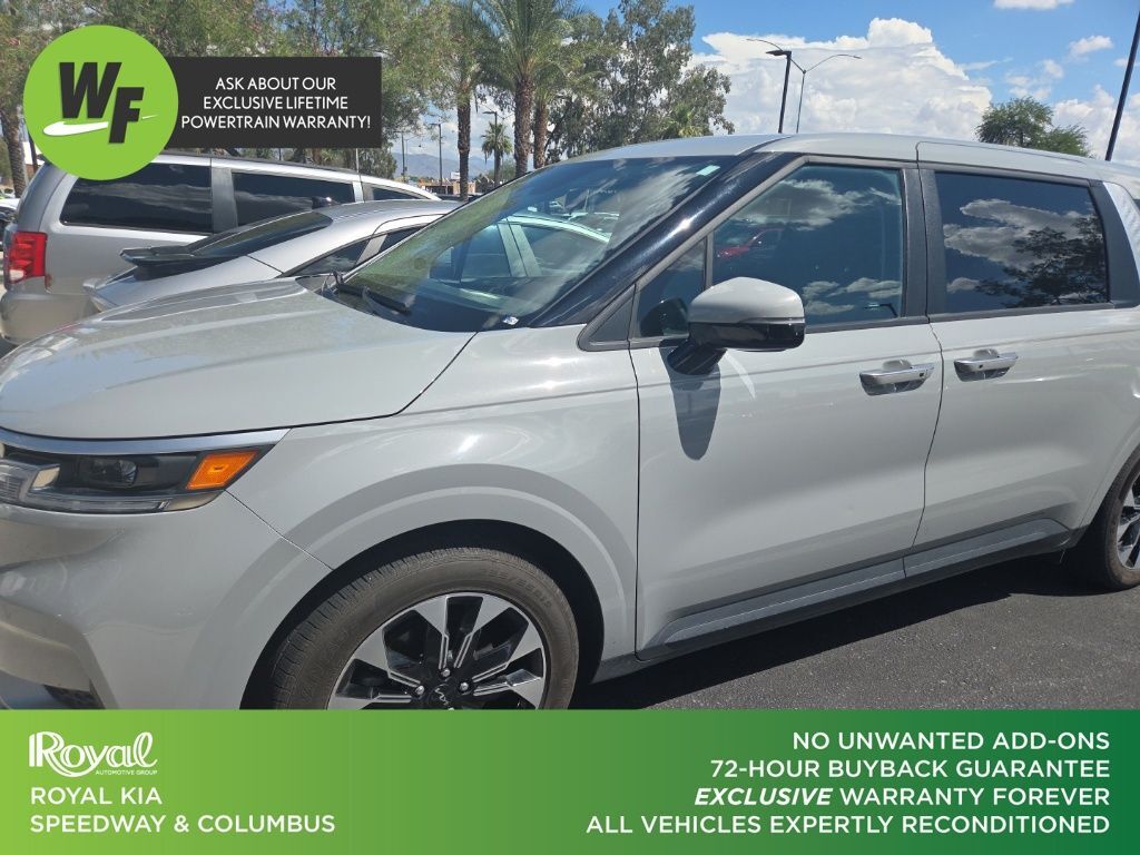 2024 Kia Carnival EX