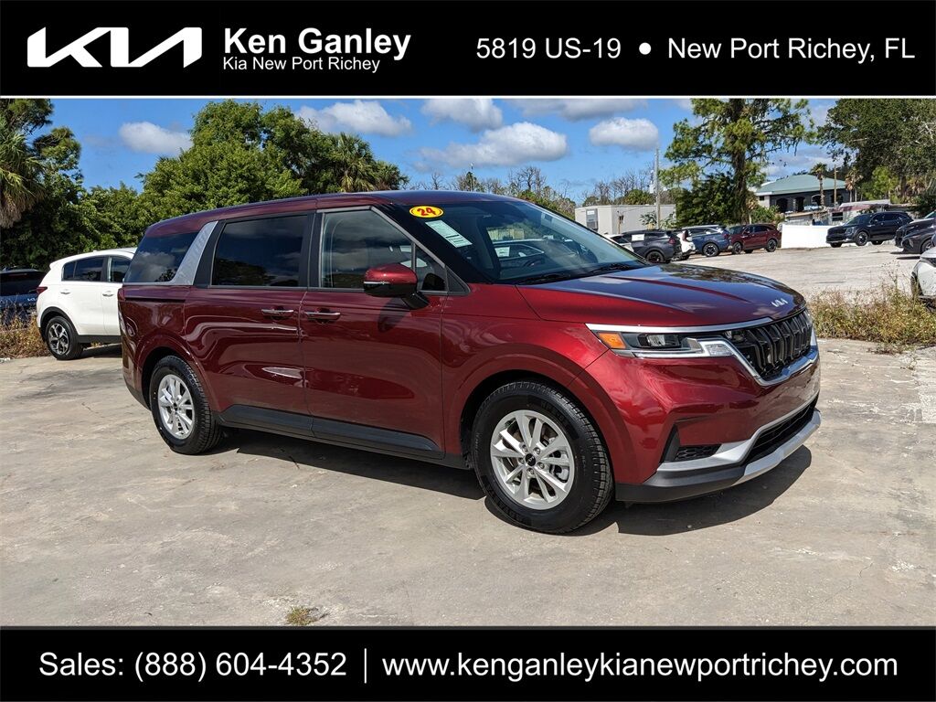 2024 Kia Carnival LX Oshkosh WI