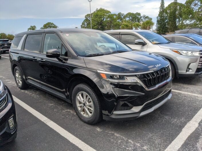 2024 Kia Carnival LX Oshkosh WI