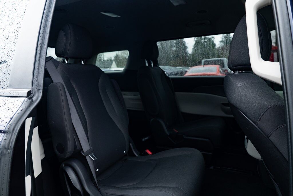 2024 Kia Carnival LX Milwaukie OR