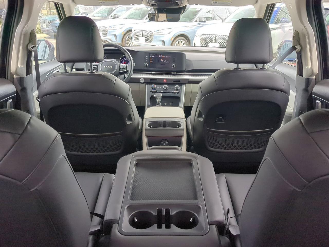 2024 Kia Carnival LX