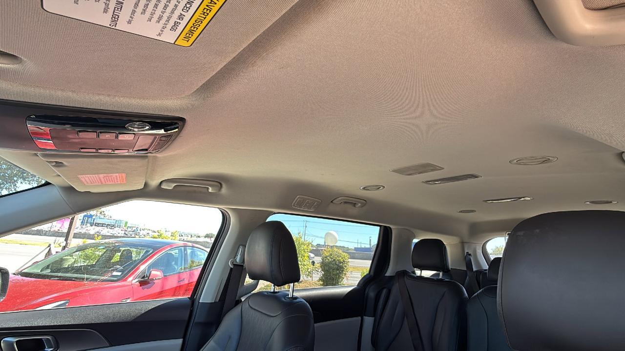 2024 Kia Carnival LX New Braunfels TX