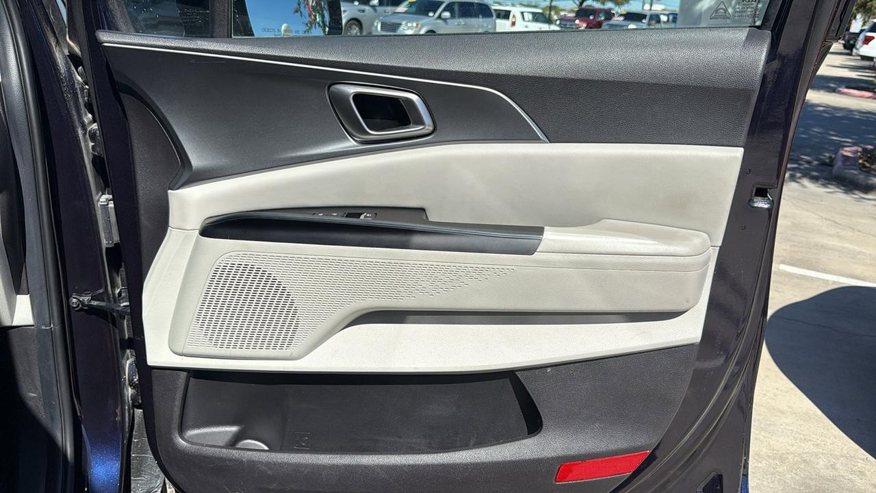 2024 Kia Carnival LX New Braunfels TX