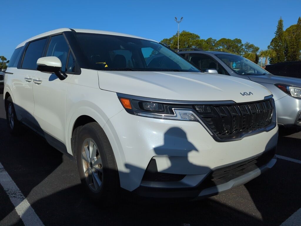 2024 Kia Carnival LX