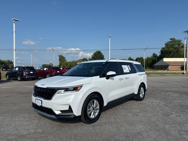2024 Kia Carnival LX