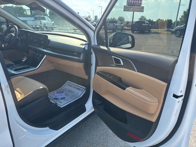 2024 Kia Carnival LX Carbondale IL