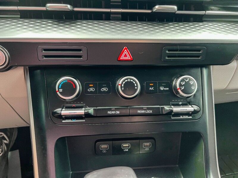2024 Kia Carnival LX Wilmington NC